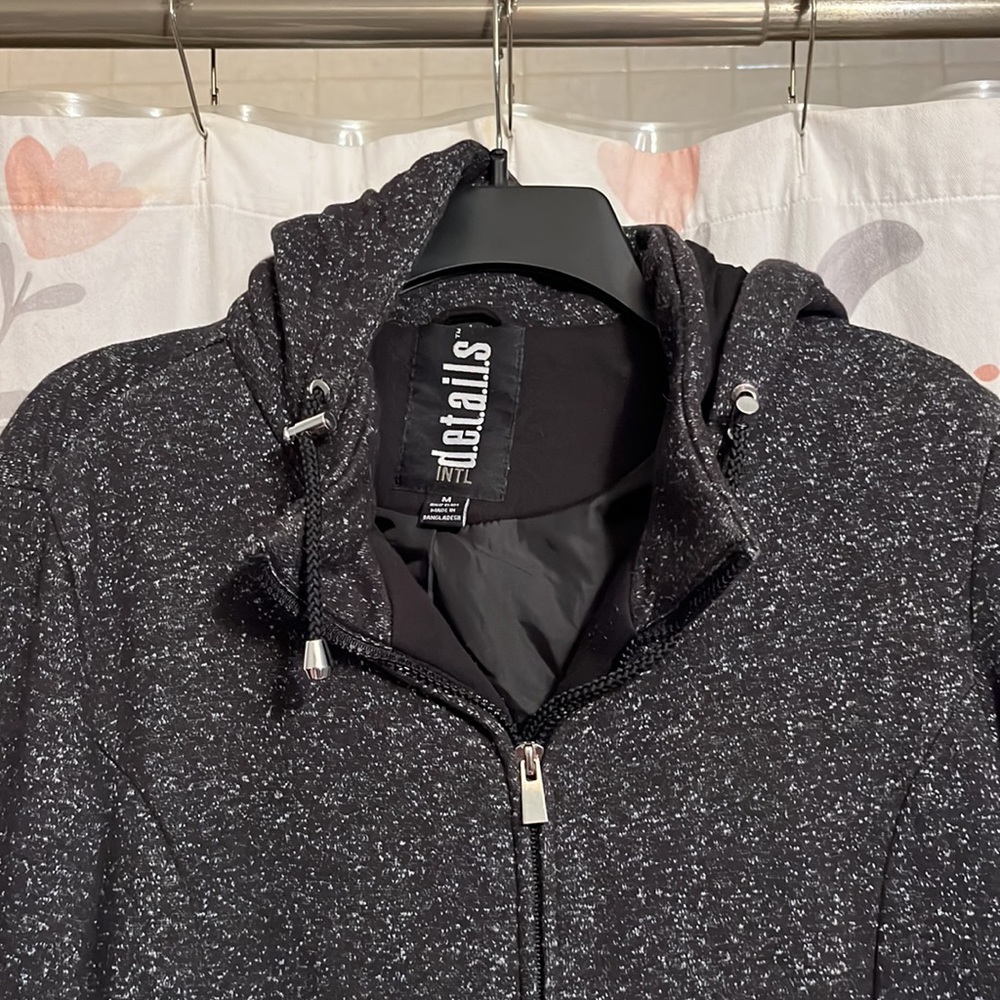 Med black & gray tweed INTL Details hooded jacket 2 snap pockets